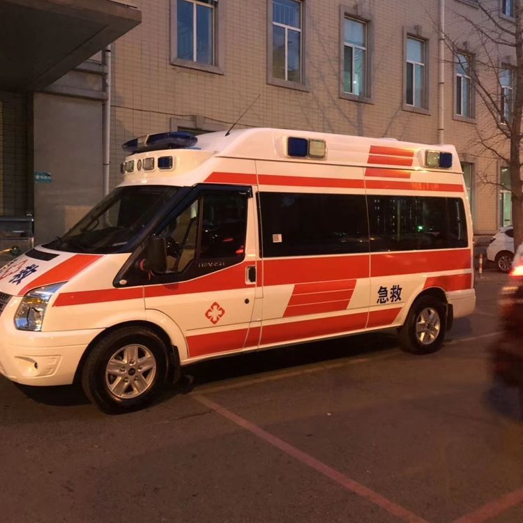 武胜夜间租赁救护车护送病人转院：安全转运的 8 大核心注意事项